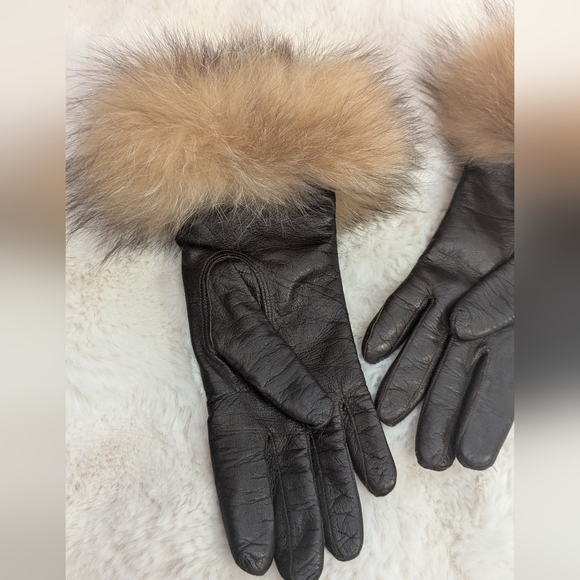 Vintage Hungarian Silver Fox and Leather Gloves - Picture 7 of 14